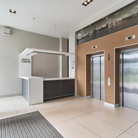 Odra Tower By Renters * ורוצלב